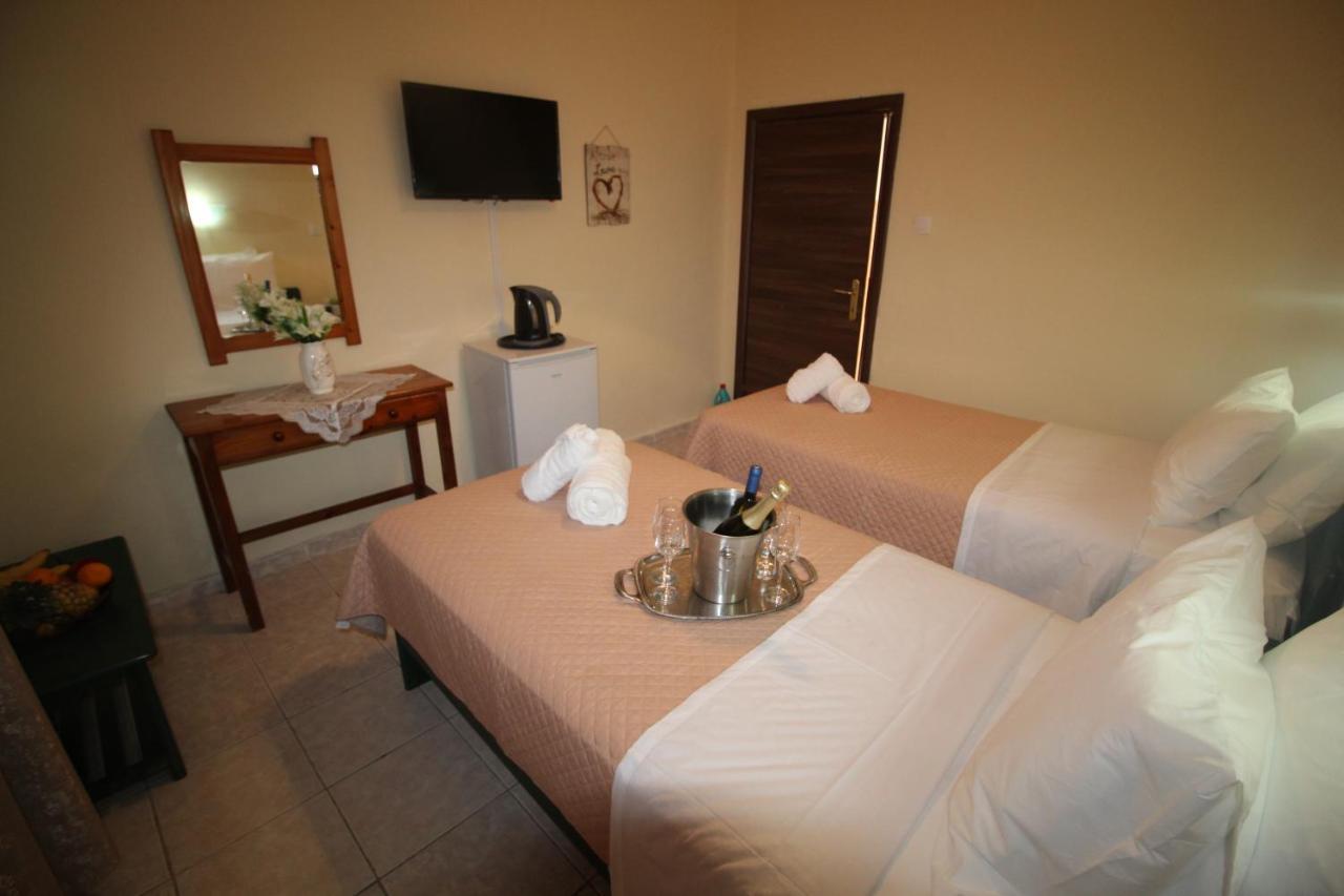 Bed and Breakfast Batis Breeze Perama  Exterior foto