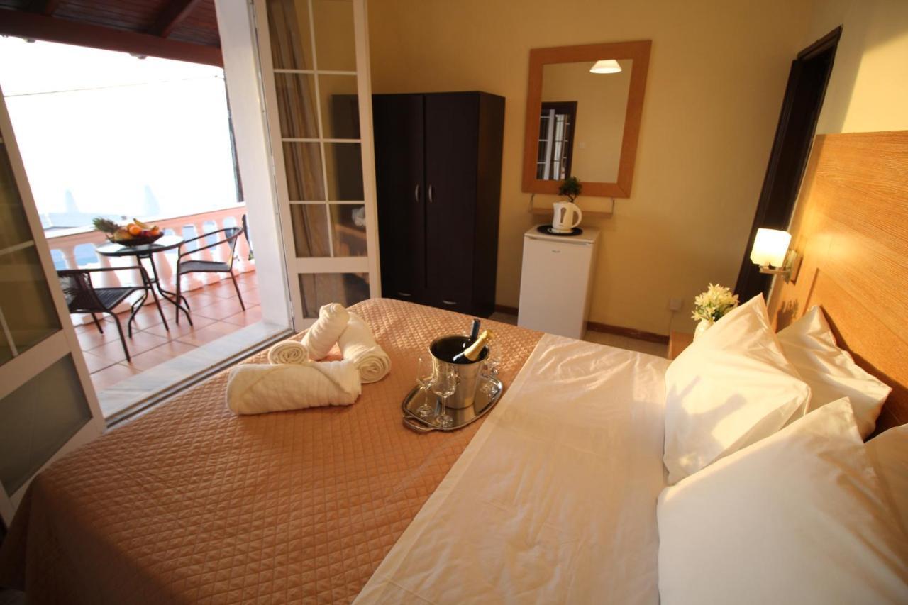 Bed and Breakfast Batis Breeze Perama  Exterior foto