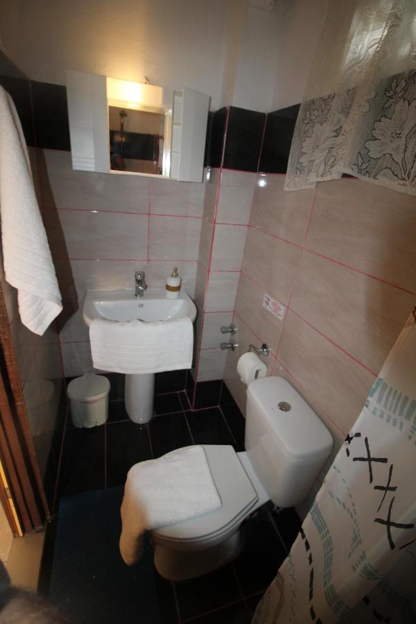 Bed and Breakfast Batis Breeze Perama  Exterior foto