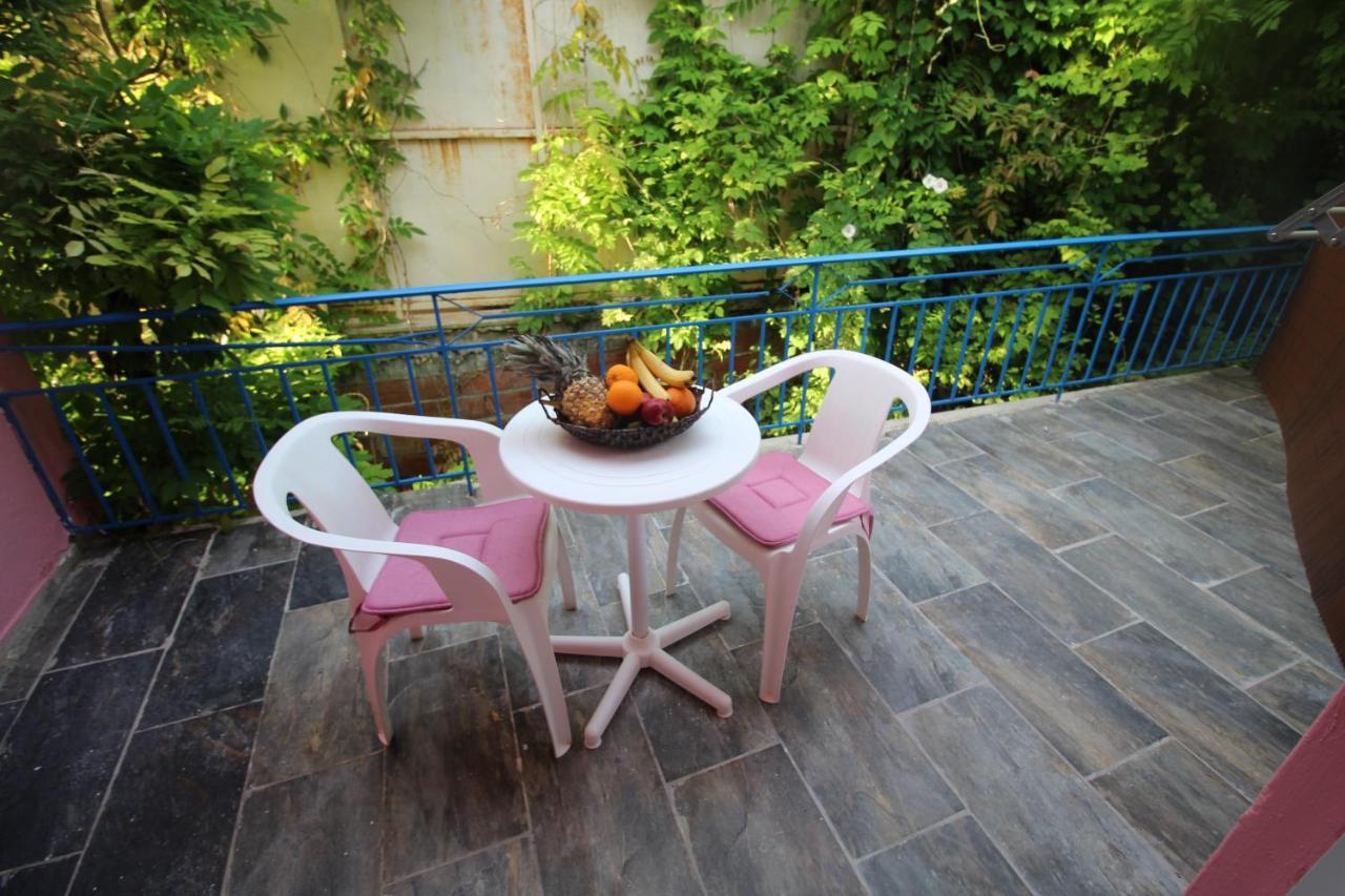 Bed and Breakfast Batis Breeze Perama  Exterior foto