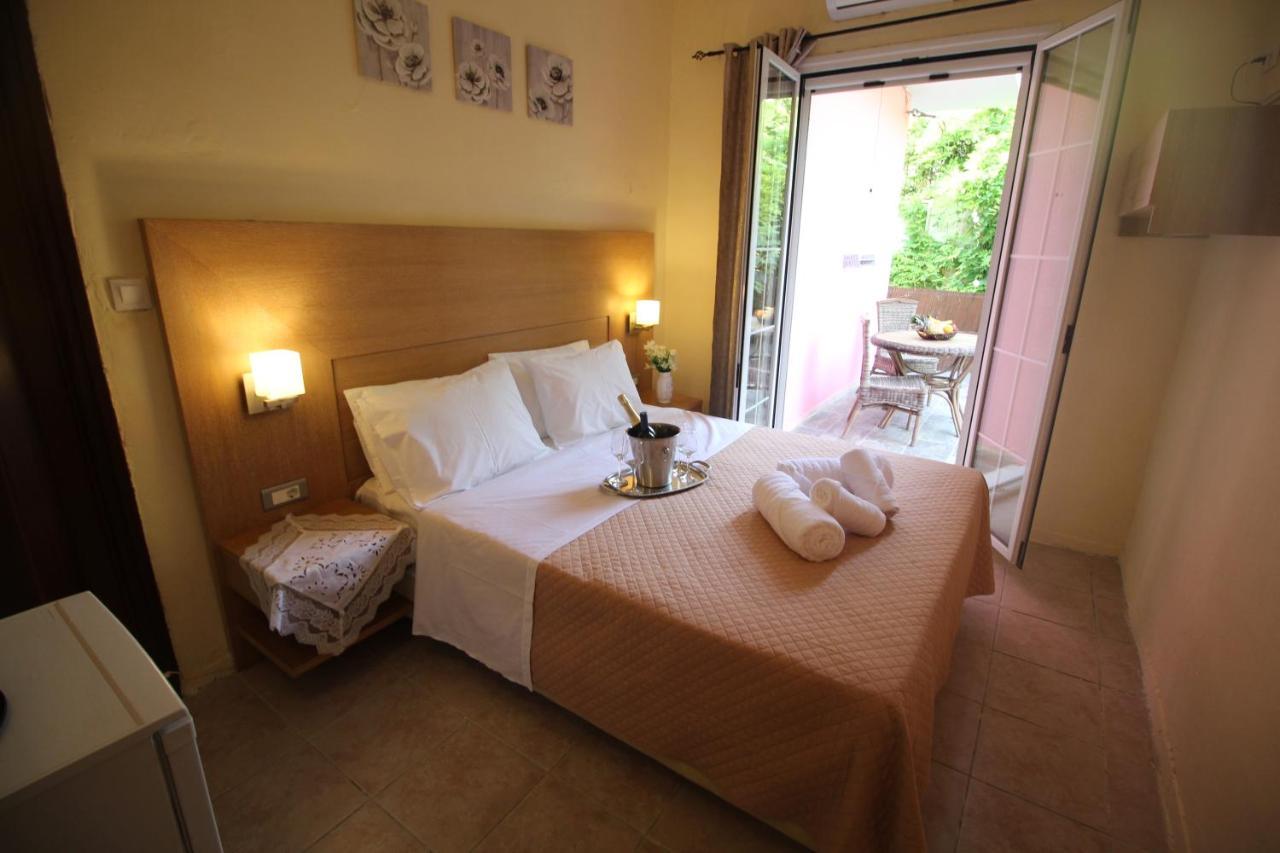 Bed and Breakfast Batis Breeze Perama  Exterior foto